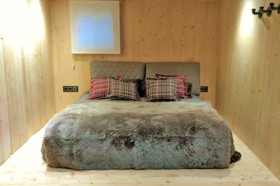 Diseños únicos en madera de roble y castaño