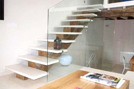 Artesanía en madera de roble y castaño